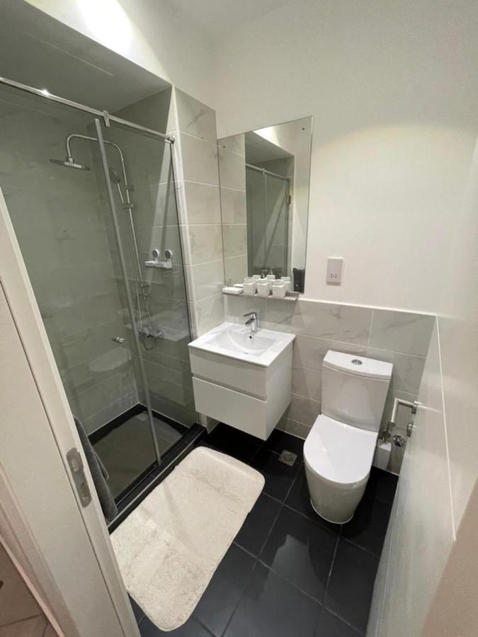 The Lennox Luxury Apartment Аккра Екстер'єр фото